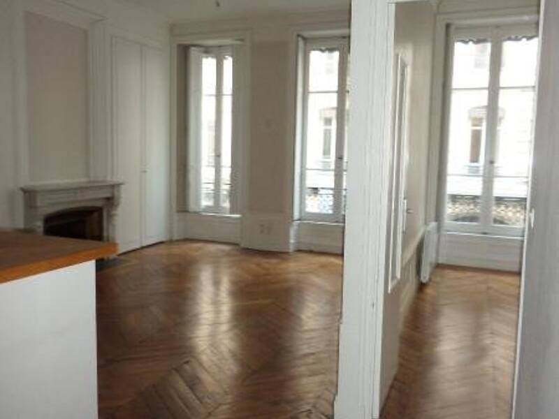 Maison à louer, 82m², LYON 2E
