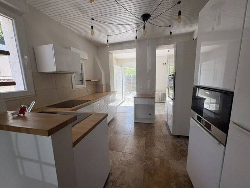 Maison à vendre, 130m², SAINT MAUR DES FOSSES