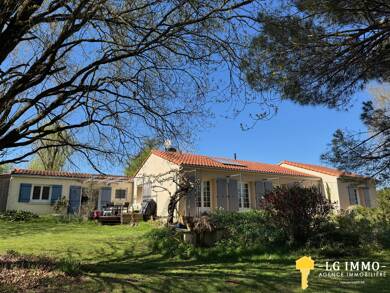 Maison à vendre 365 000 € 5 pièces 4 chambres 160 m² 5 583 m² de terrain St Andre de Lidon 17260