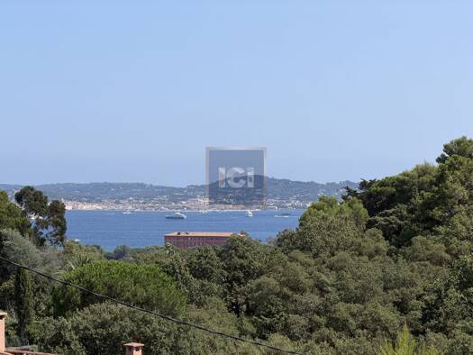 Villa à vendre 1 090 000 € 5 pièces 3 chambres 175 m² 2 200 m² de terrain Port Grimaud Grimaud 83310