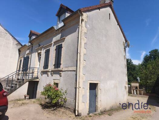 Maison à vendre 117 000 € 7 pièces 5 chambres 161 m² Cosne-d'Allier 03430