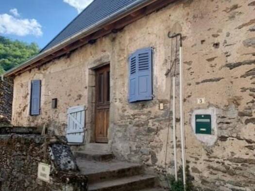 Maison à vendre 45 000 € 2 pièces 1 chambre 55 m² 20 m² de terrain Cassaniouze 15340