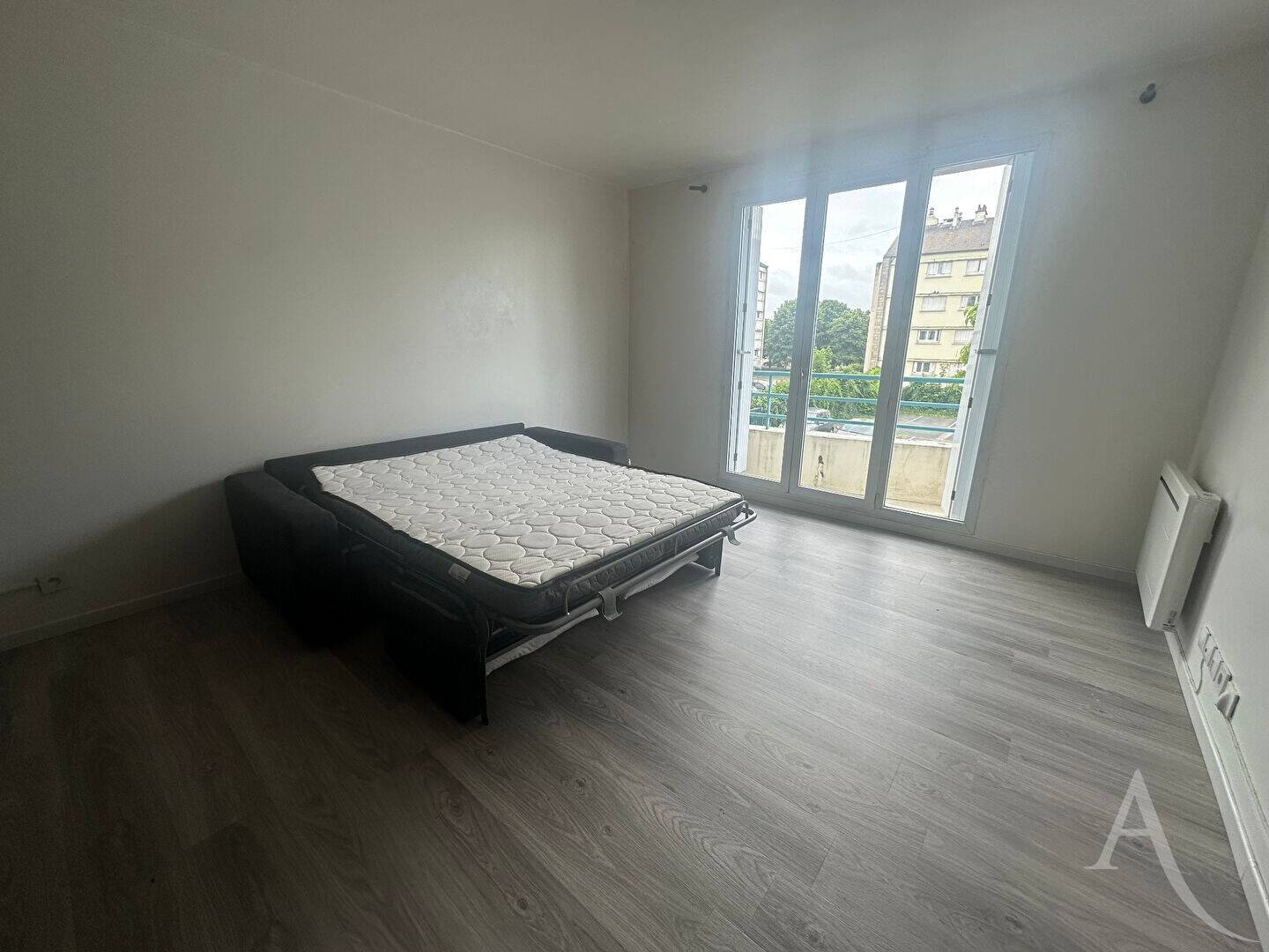 Maison à louer, 31m², MANTES LA JOLIE