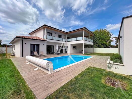 Maison à vendre - Première occupation 599 000 € 8 pièces 5 chambres 200 m² 1 050 m² de terrain Occitanie Muret 31600