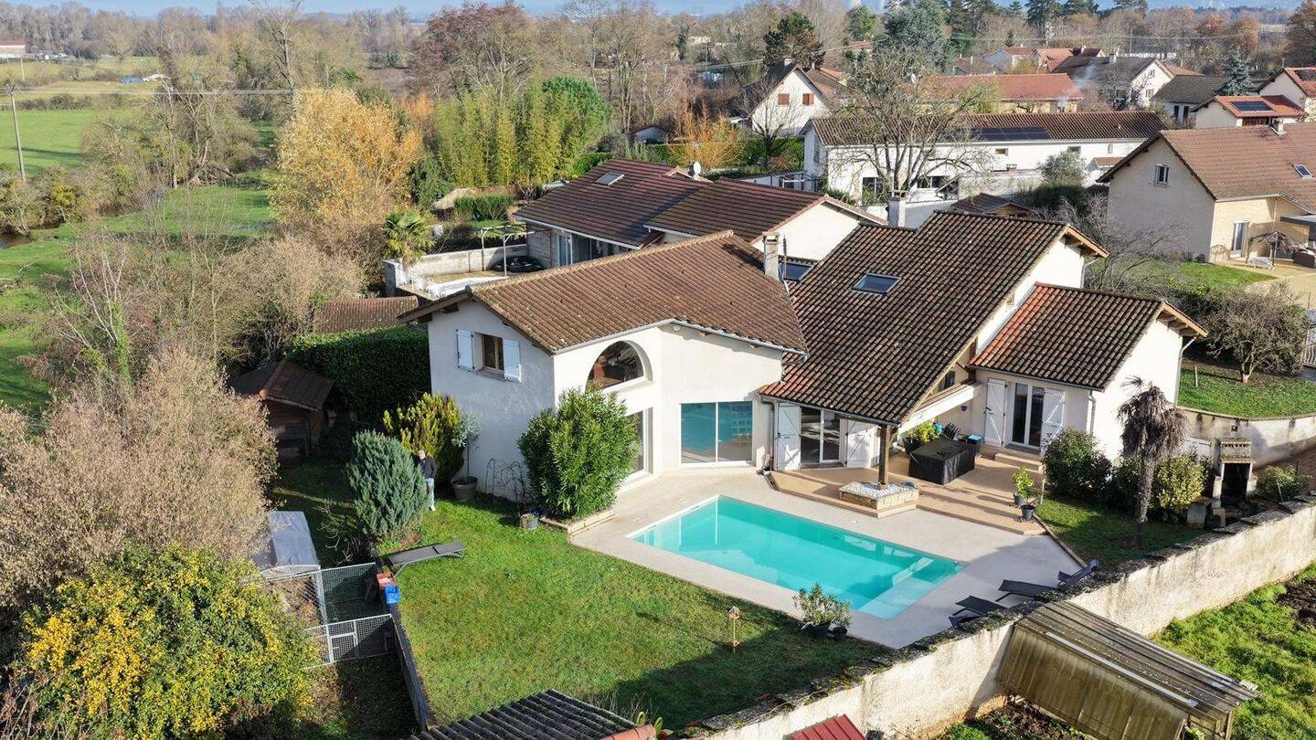 Maison à vendre, 185m², SAINT ROMAIN DE JALIONAS