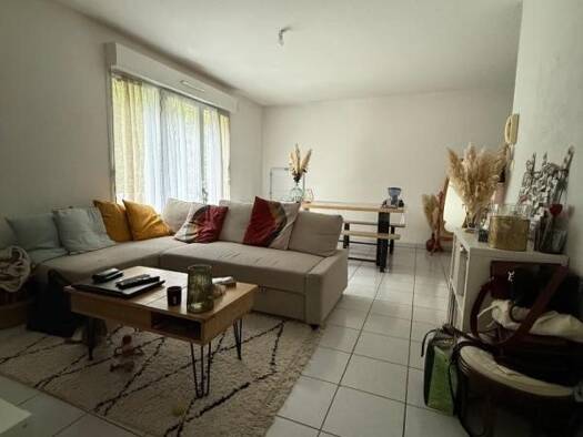 Appartement à louer 524 € 2 pièces 1 chambre 46 m² Étage 1/1 Crouin Cognac 16100