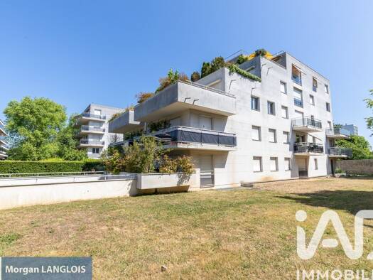 Appartement à vendre 156 000 € 3 pièces 2 chambres 64,2 m² RDC/4 Grand Bourg Évry-Courcouronnes 91000