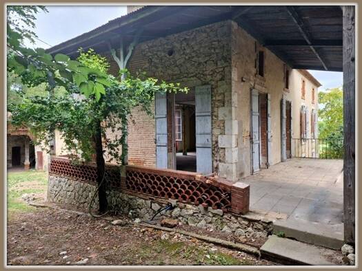 Ferme à vendre 204 000 € 5 pièces 3 chambres 105 m² 1 680 m² de terrain Damazan 47160