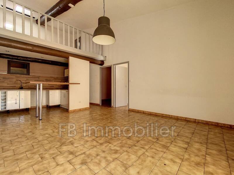 Maison à louer, 70m², EYGUIERES