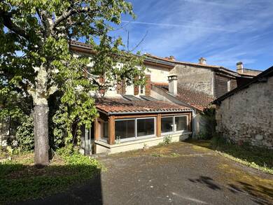Maison à vendre 145 000 € 9 pièces 4 chambres 160 m² 1 440 m² de terrain La Roche Chalais 24490