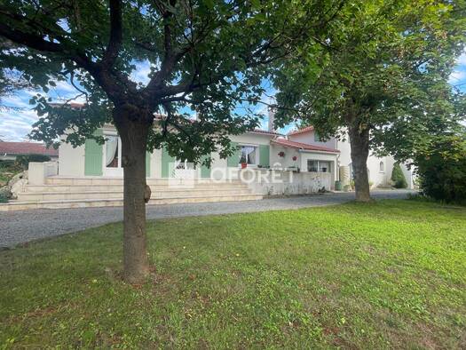 Maison à vendre 365 000 € 5 pièces 4 chambres 168 m² 1 600 m² de terrain L'Éguille 17600