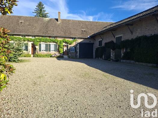 Maison à vendre 385 000 € 8 pièces 5 chambres 330 m² 3 275 m² de terrain Ciel 71350