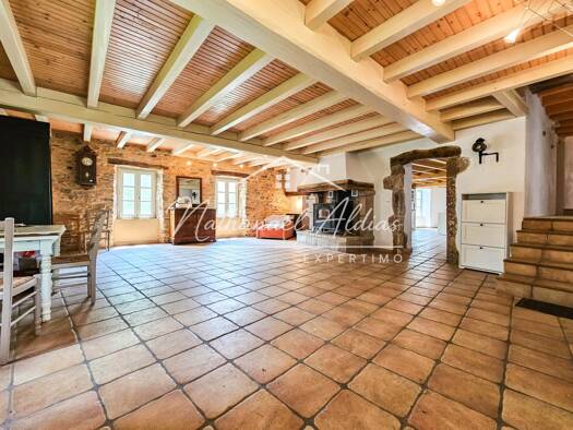 Maison à vendre 190 000 € 10 pièces 4 chambres 220 m² 10 000 m² de terrain Peux-et-Couffouleux 12360