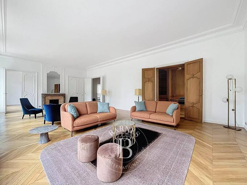 Maison à louer, 280m², PARIS 16E