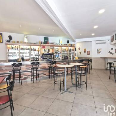 Local commercial à vendre 100 000 € 204 m² de surface de vente Hôpital Nîmes 30900