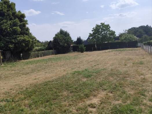 Terrain à vendre 58 300 € 830 m² de terrain Corneville-sur-Risle 27500