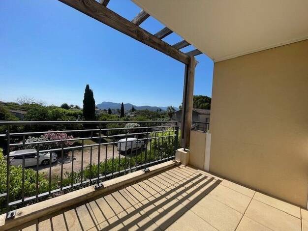 Appartement à vendre 220 000 € 3 pièces 2 chambres 53,8 m² 1er étage Partie Sud-Collet-Redon-Vauses-Testavins Le Muy 83490