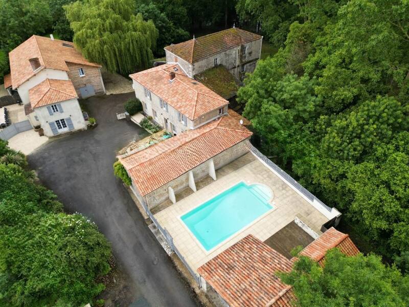 Maison à vendre, 440m², MAREUIL SUR LAY DISSAIS
