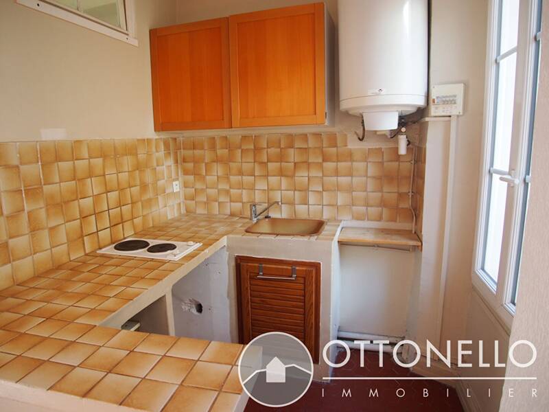 Maison à louer, 25m², ROQUEBRUNE SUR ARGENS