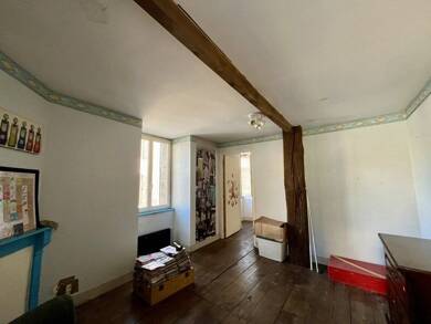 Maison à vendre 98 280 € 6 pièces 4 chambres 114 m² 198 m² de terrain Rochechouart 87600
