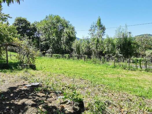 Terrain constructible à vendre 49 000 € 2 000 m² de terrain Eysus 64400