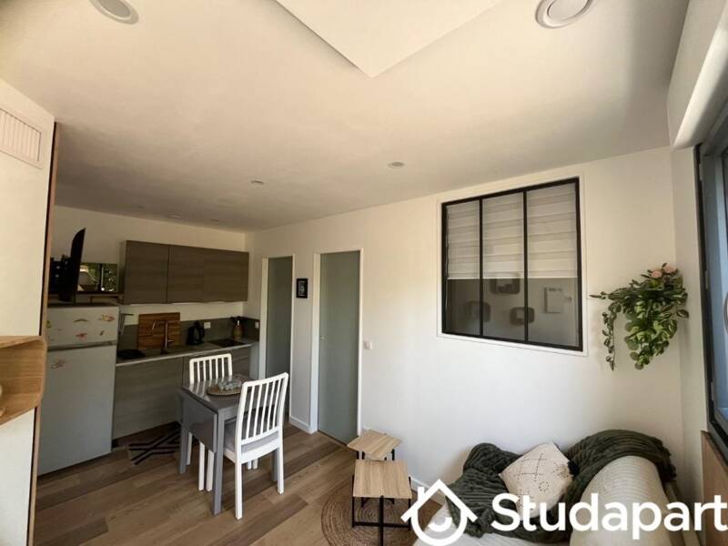 Maison à louer, 26m², VALLAURIS