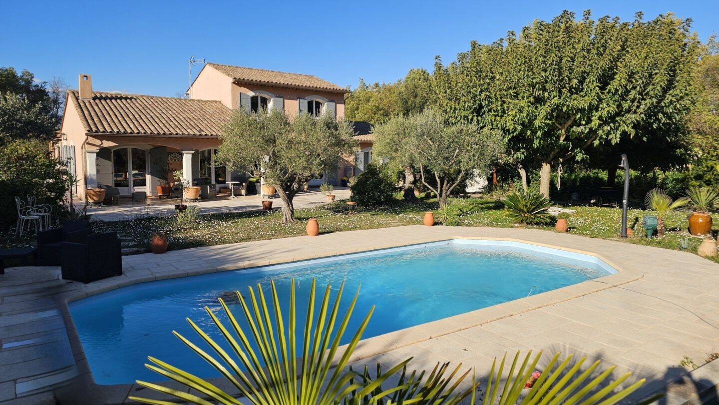 Maison à vendre, 170m², BAGNOLS EN FORET