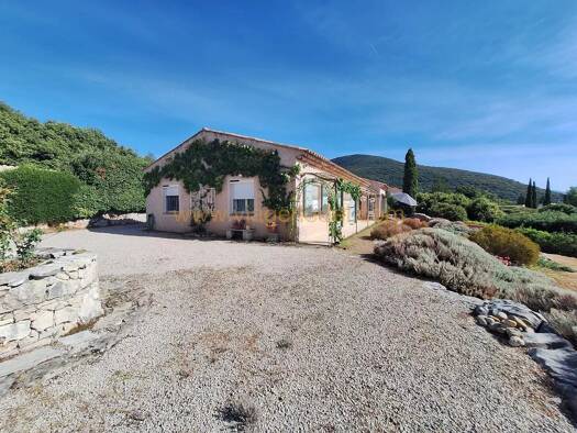 Villa en viager occupé Bouquet 90 000 € 4 pièces 120 m² 2 335 m² de terrain Mons 83440