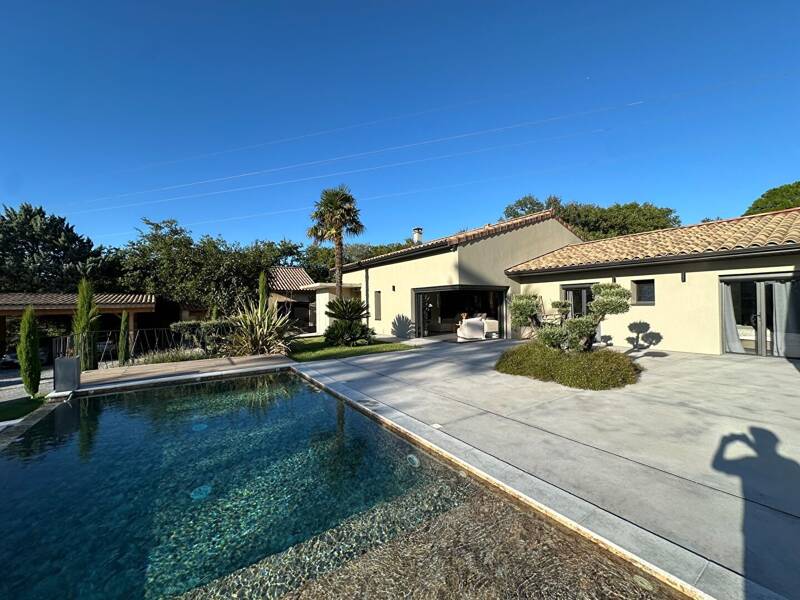 Maison à vendre, 205m², CHATEAUNEUF DU RHONE