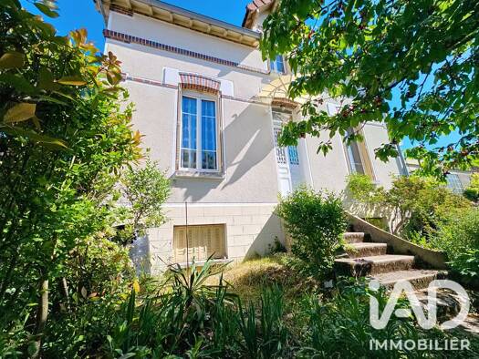 Maison à vendre 165 000 € 5 pièces 2 chambres 107,3 m² 2 670 m² de terrain Laroche-Saint-Cydroine 89400
