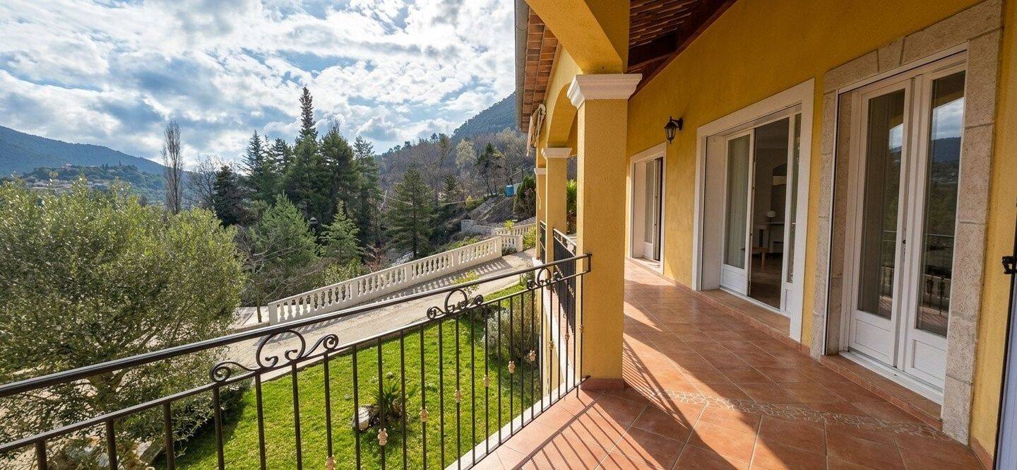 Maison à vendre, 156m², TOURRETTE LEVENS