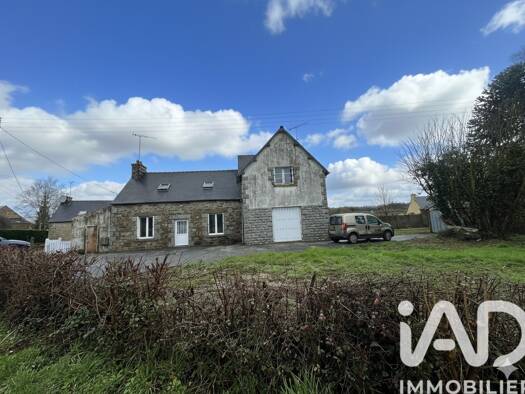 Maison à vendre 101 000 € 6 pièces 4 chambres 134 m² 1 280 m² de terrain Bourbriac 22390