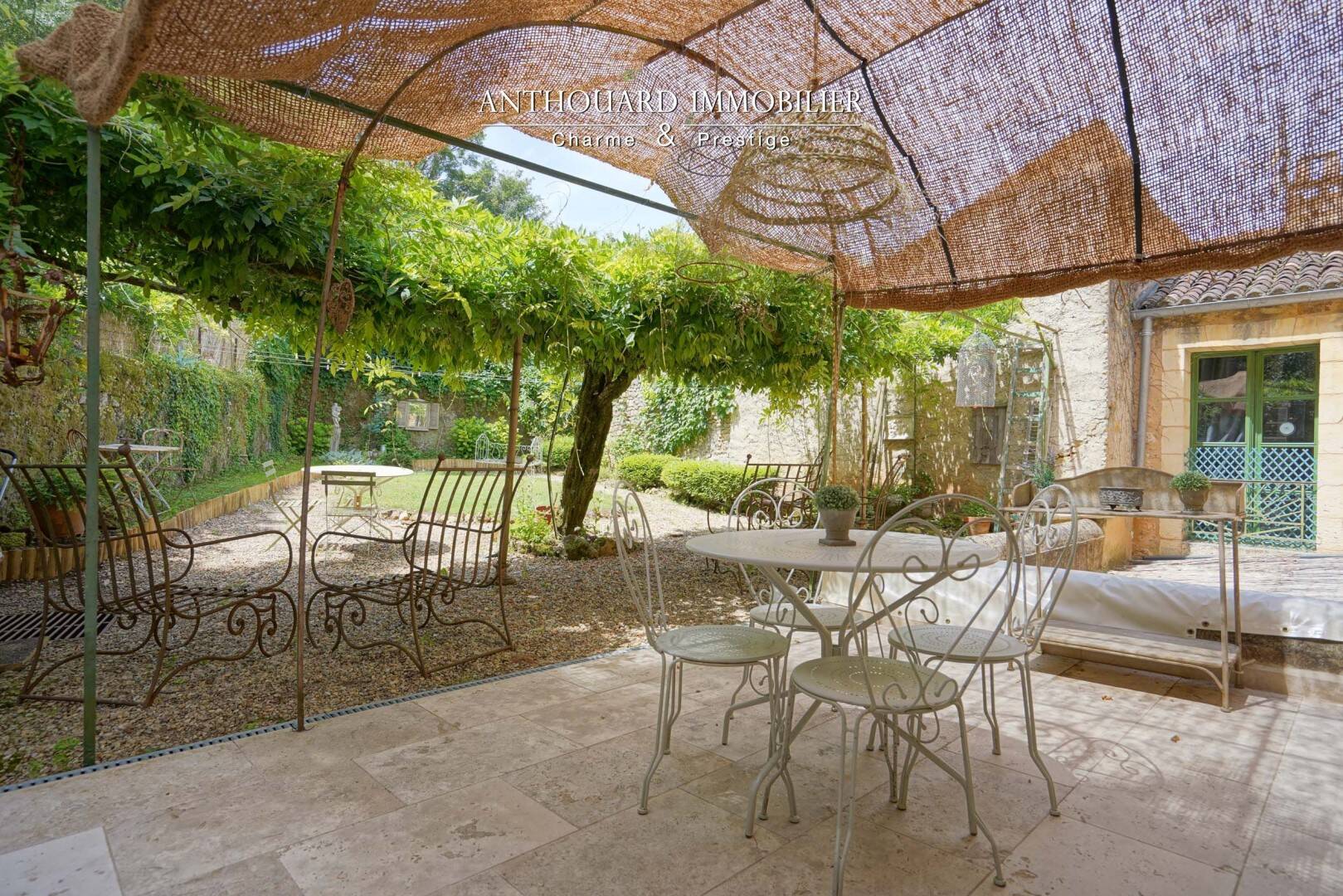 Maison à vendre, 350m², LE BUISSON DE CADOUIN