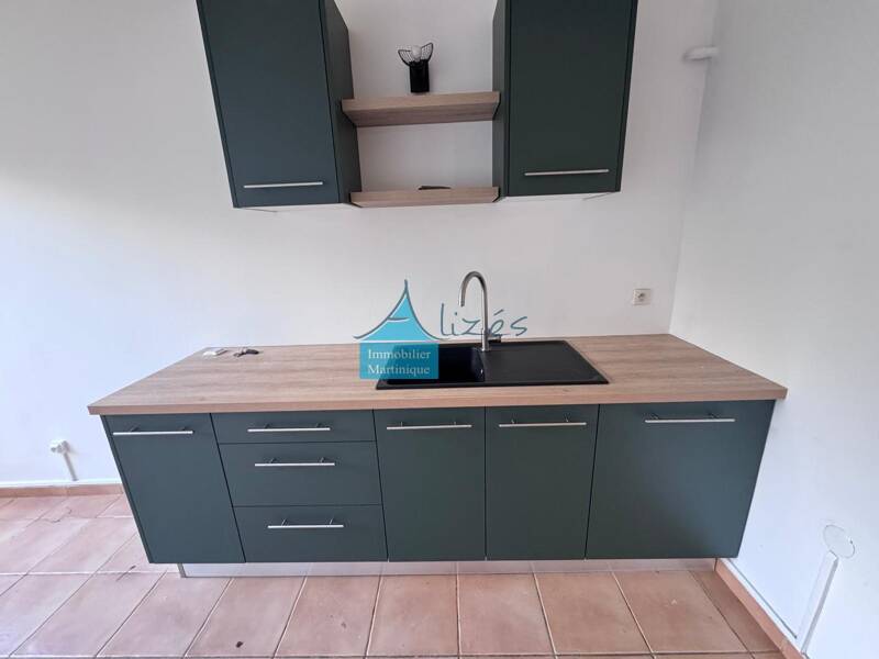 Maison à louer, 26m², LES TROIS ILETS