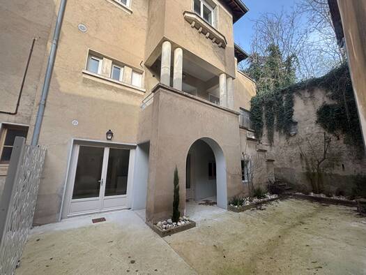 Appartement à louer 690 € 2 pièces 1 chambre 34,05 m² RDC Est Trévoux 01600