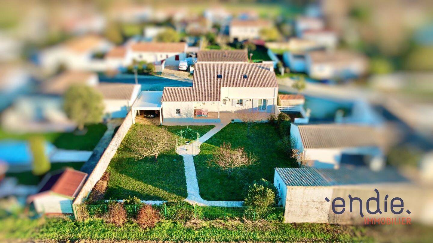 Maison à vendre, 183m², SURGERES