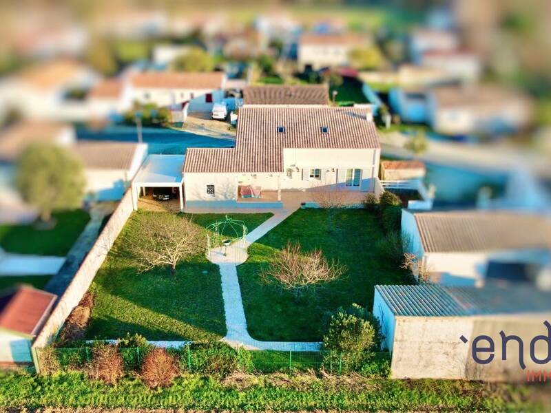 Maison à vendre, 183m², SURGERES