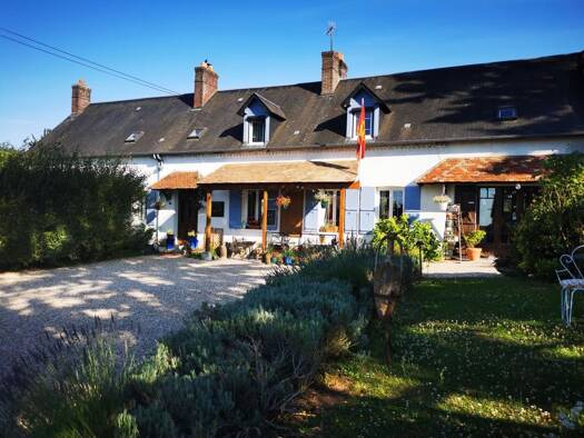 Maison à vendre 530 000 € 9 pièces 7 chambres 320 m² 1 952 m² de terrain Vexin-sur-Epte 27510