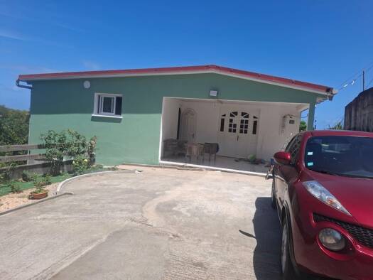 Maison à louer 1 600 € 5 pièces 4 chambres 109,6 m² Le Robert 97231