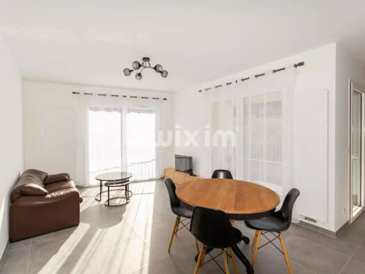 Appartement à louer 1 733 € 3 pièces 2 chambres 66,6 m² Étage 1/2 Gare Annecy 74000