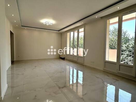 Appartement à vendre 213 000 € 6 pièces 3 chambres 86 m² Étage 1/4 Estressin Vienne 38200