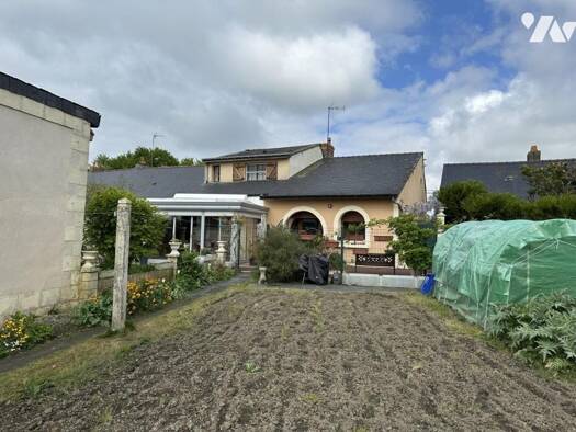 Maison à vendre 262 000 € 6 pièces 3 chambres 158 m² 24 864 m² de terrain Vern d Anjou 49220