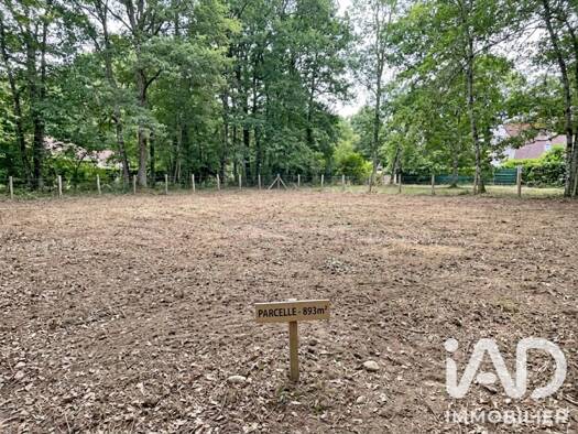 Terrain constructible à vendre 52 500 € 893 m² de terrain Courtenay 45320
