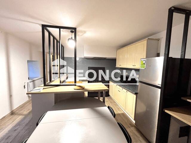 Maison à louer, 87m², SAINT GEOIRE EN VALDAINE
