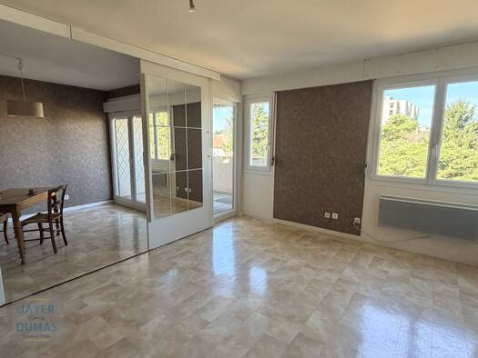 Appartement à vendre 117 000 € 3 pièces 2 chambres 67,82 m² Étage 4/6 Chalon-sur-Saône 71100