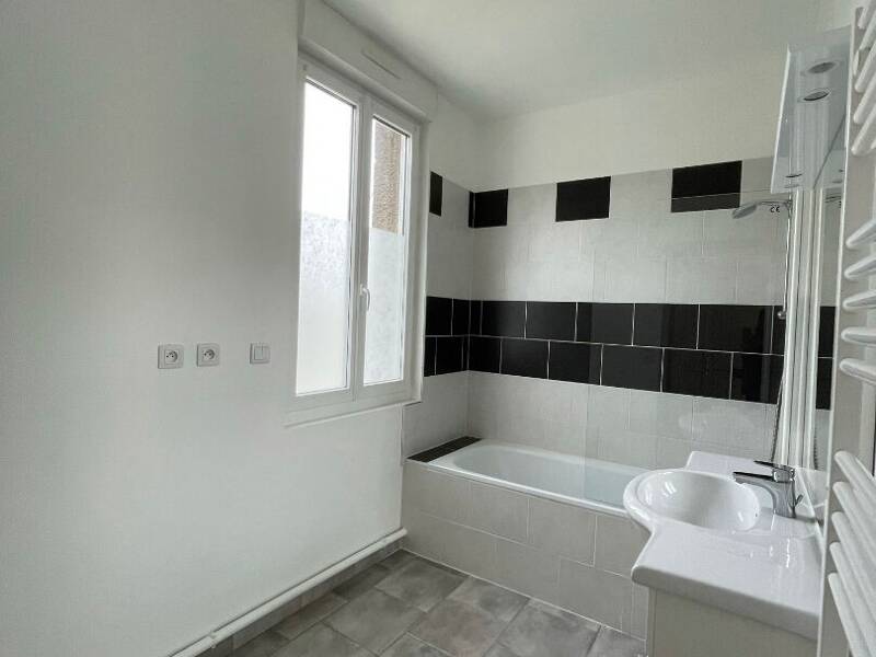 Maison à louer, 77m², LA BONNEVILLE SUR ITON