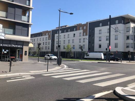 Appartement à vendre - Première occupation 234 000 € 3 pièces 2 chambres 63,94 m² Étage 3/4 Moulin à Vent-Ernest Renan Vénissieux 69200