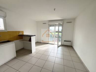 Appartement à louer 412 € 1 pièce 21 m² Étage 1/1 Castelnouvel Leguevin 31490