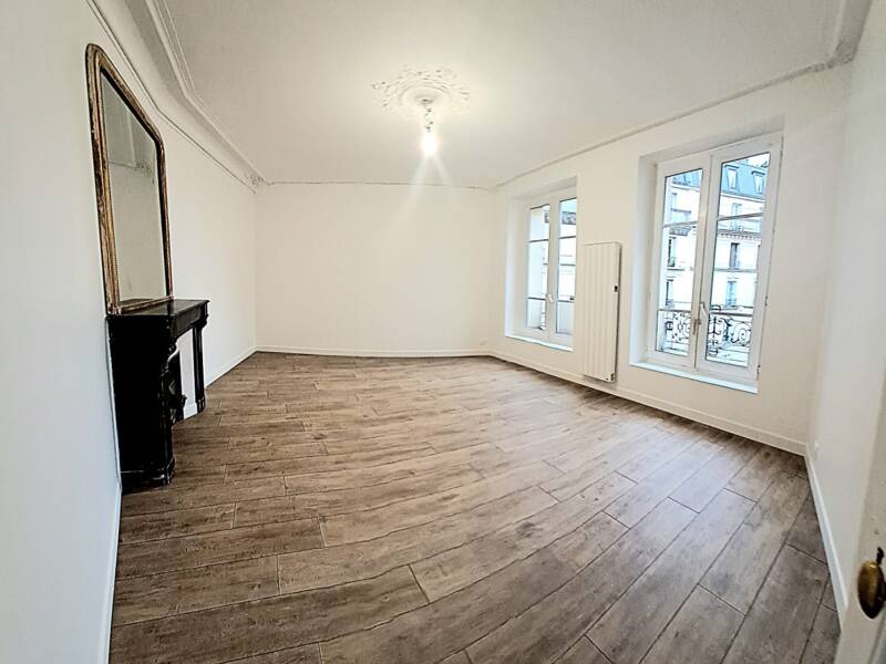 Maison à louer, 74m², PARIS 18E