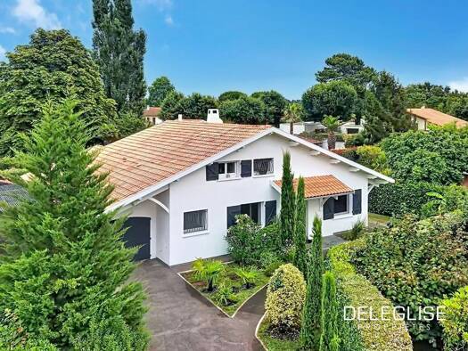 Maison à vendre 610 000 € 6 pièces 5 chambres 140 m² 704 m² de terrain Bourg Biscarrosse 40600